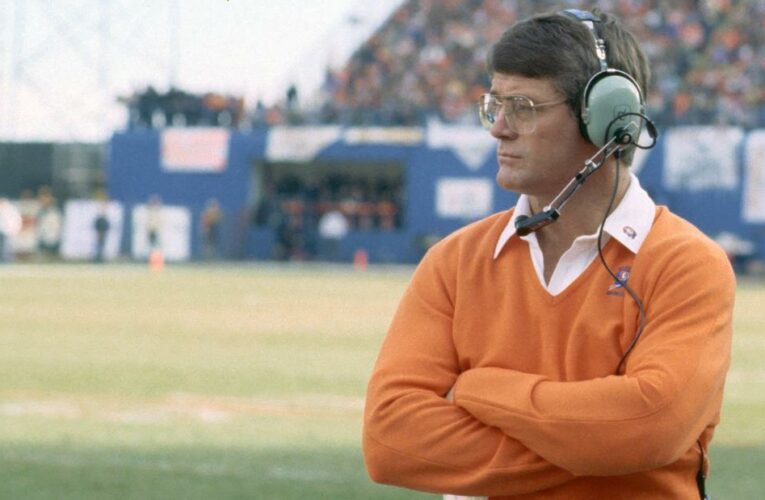 Dan Reeves, former NFL coach and player, has died