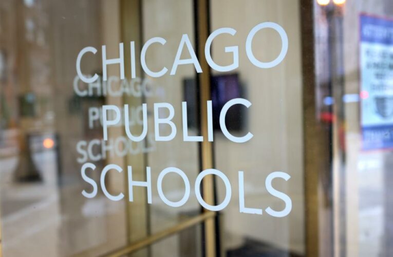 Parents sue the Chicago Teachers Union as negotiations with the city go into the weekend