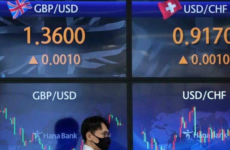 Stocks extend losses for third week; Netflix plunges