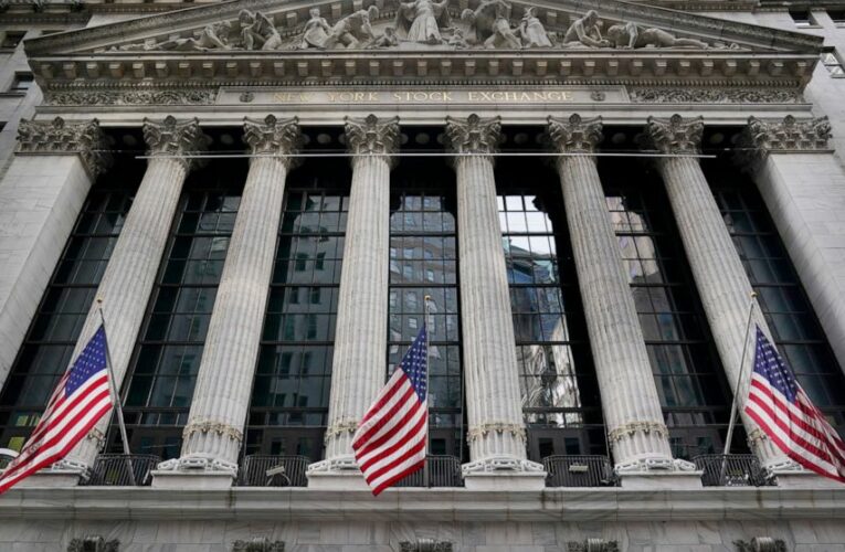 Asian shares mixed, oil gains after rally on Wall Street