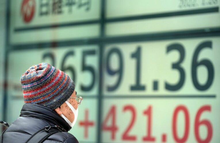 Asian stocks advance after Wall Street sinks for third day