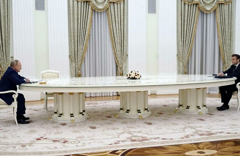 Why the big table in Moscow? Macron refused a Russian Covid test