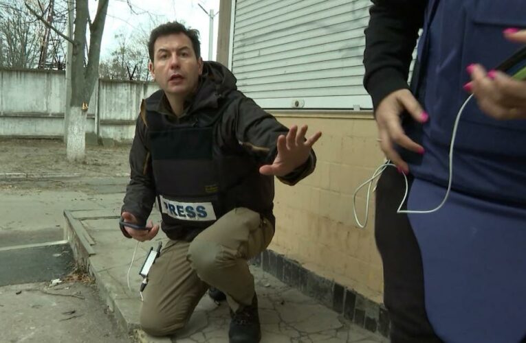 CNN witnesses intense firefight at airport outside Kyiv