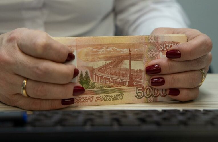 Russia: Ruble crashes as banking system reels from sanctions