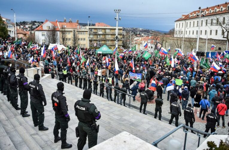 Slovakia lawmakers approve defense military treaty with US