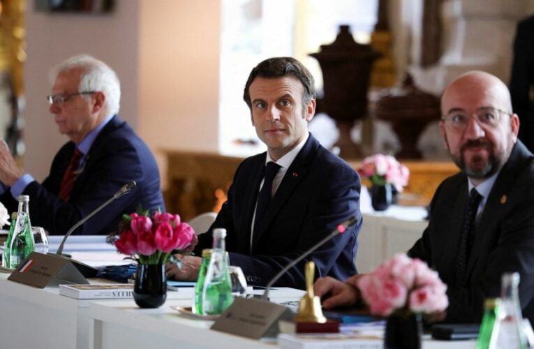 EU to boost military support to Kyiv, mulling new sanctions