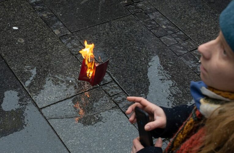 Russians living in Serbia join rally against Ukraine war