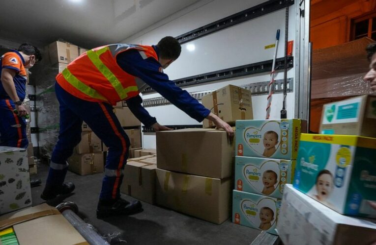 Charities struggle to deliver humanitarian aid into Ukraine