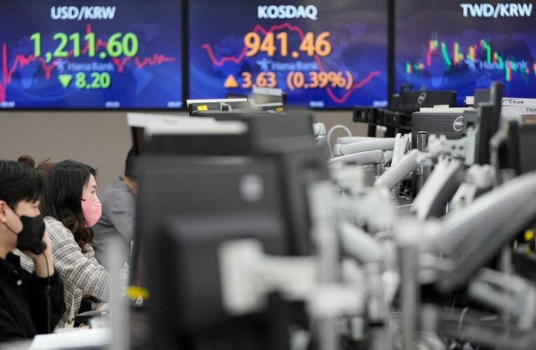 Asian stocks fall after Wall St breaks 4-day winning streak