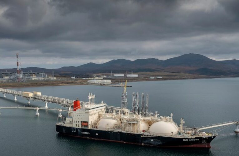 Looking to deepen pain for Putin, West studying oil and gas