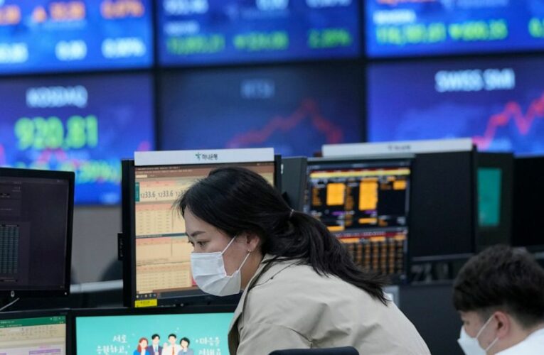 Stocks edge lower as earnings roll in, natural gas soars