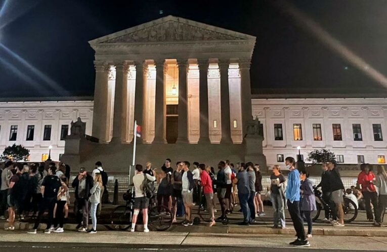 Crowd gathers outside SCOTUS building