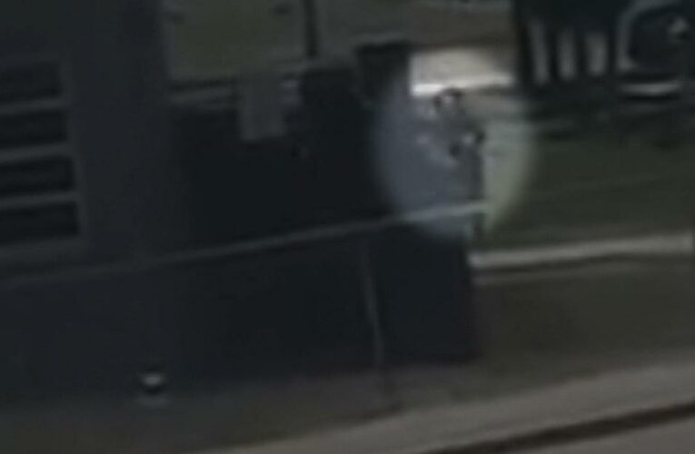 Video: Gunman seen entering Texas elementary school