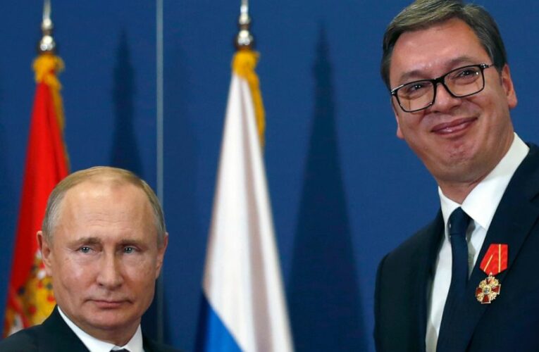 Serbia ignores EU sanctions, secures gas deal with Putin