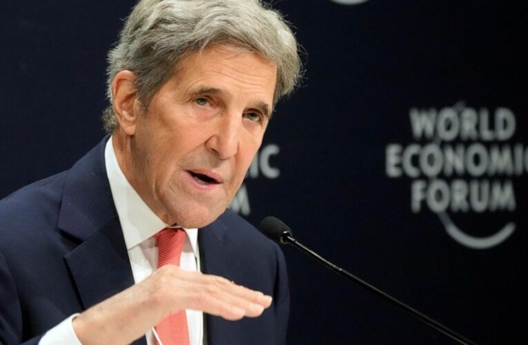 At Davos, Kerry cites progress on China-US climate group