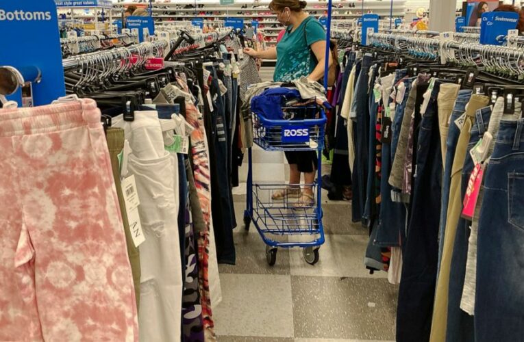 US economy shrank by 1.5% in Q1 but consumers kept spending