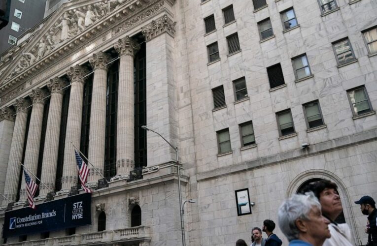 Asian markets mixed after Wall St bond sell-off