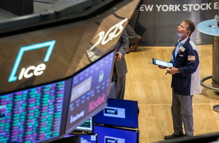 Asian shares rise, China trading closed for national holiday