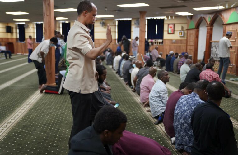 Minneapolis OKs dawn Muslim prayer call, 1st for big US city